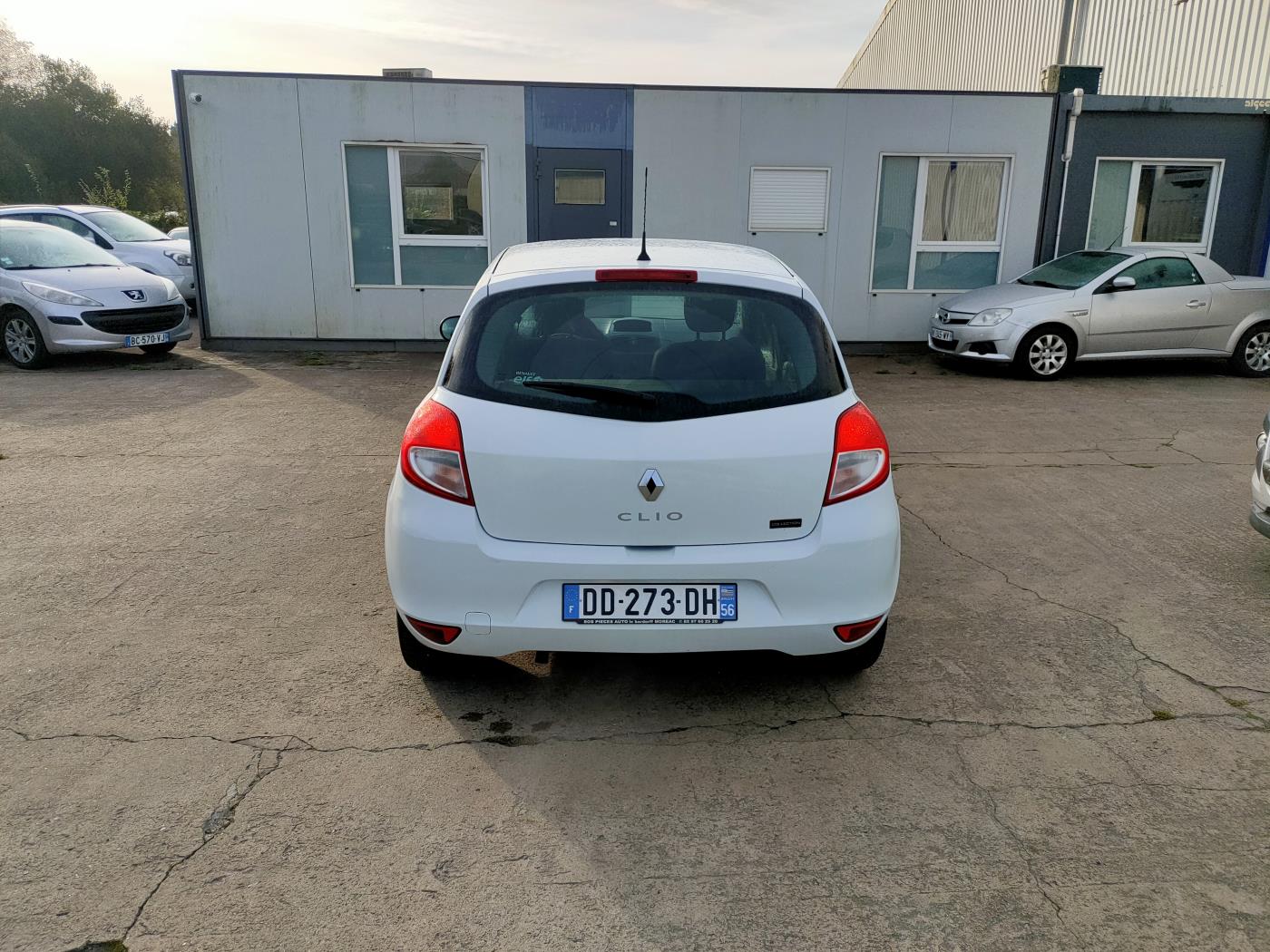 Renault Clio lV 1.2 75 ch Zen - Voitures